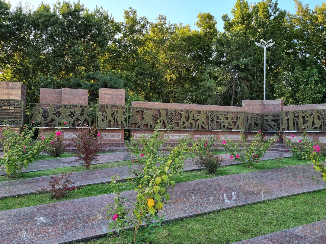 Courage Earthquake Memorial-塔什干必去景点