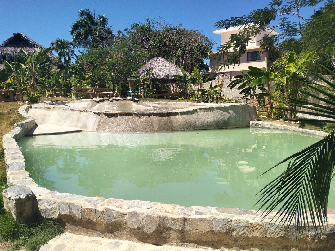 Chalet Tropical Hotel &  Bar Restaurant主图