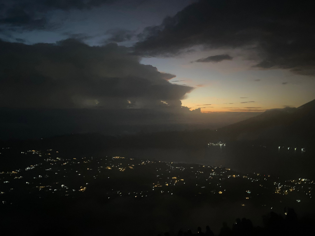 Mount Batur Sunrise Trekking-登巴萨必去景点