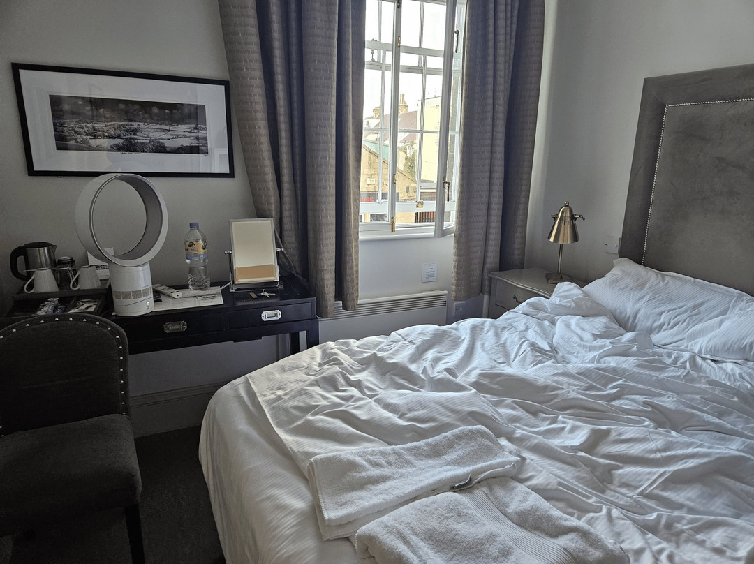 Rooms by Bistrot Pierre - The Crescent Inn主图
