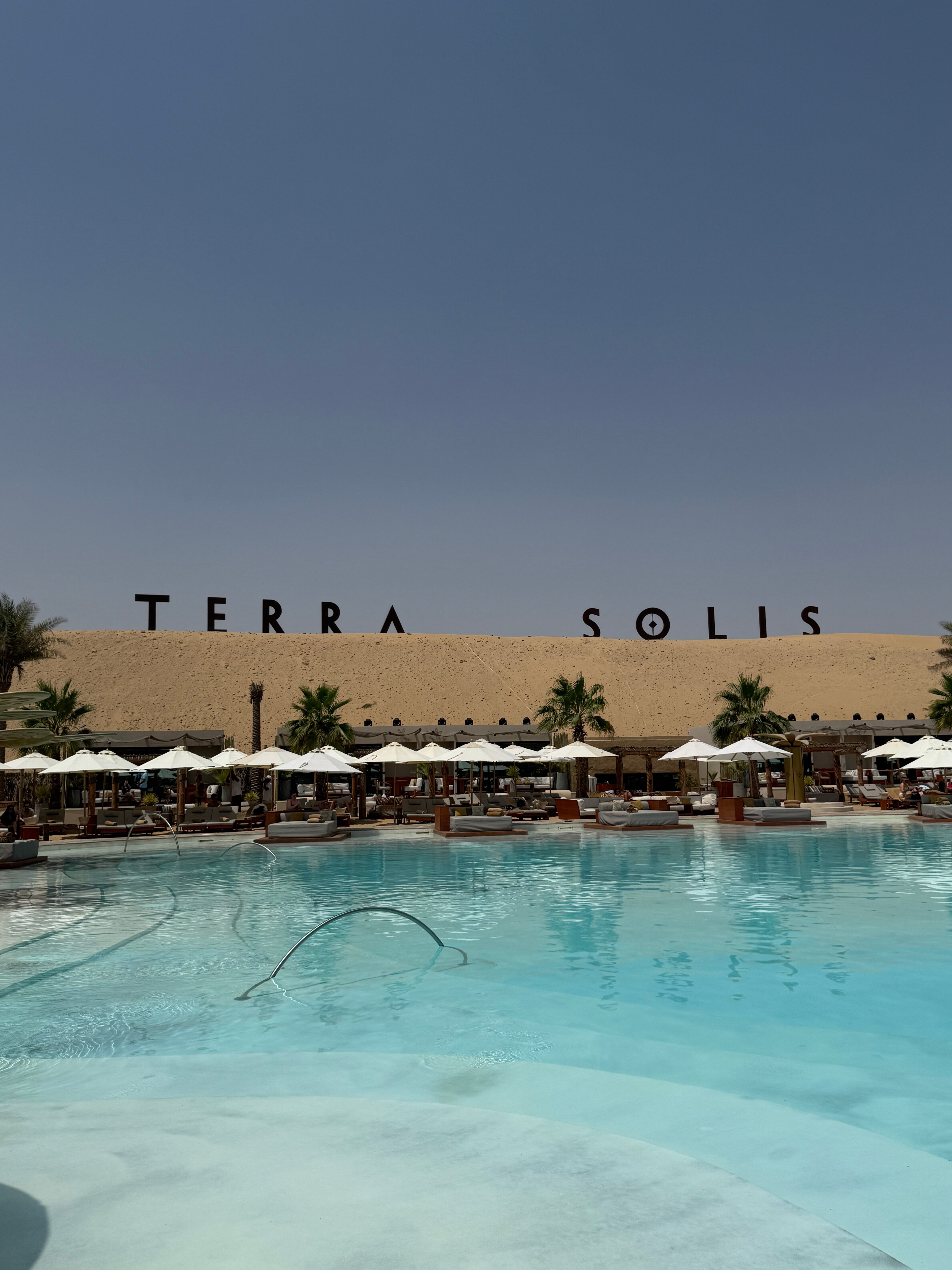Terra Solis Dubai-泳池