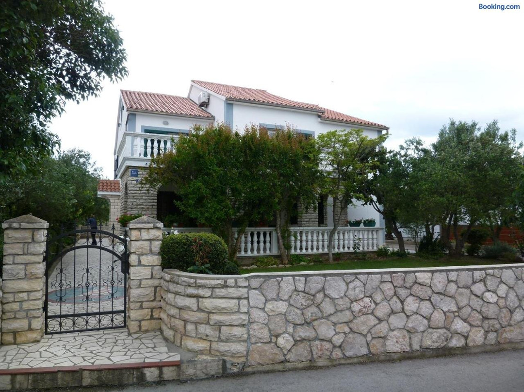 Apartments Bilava