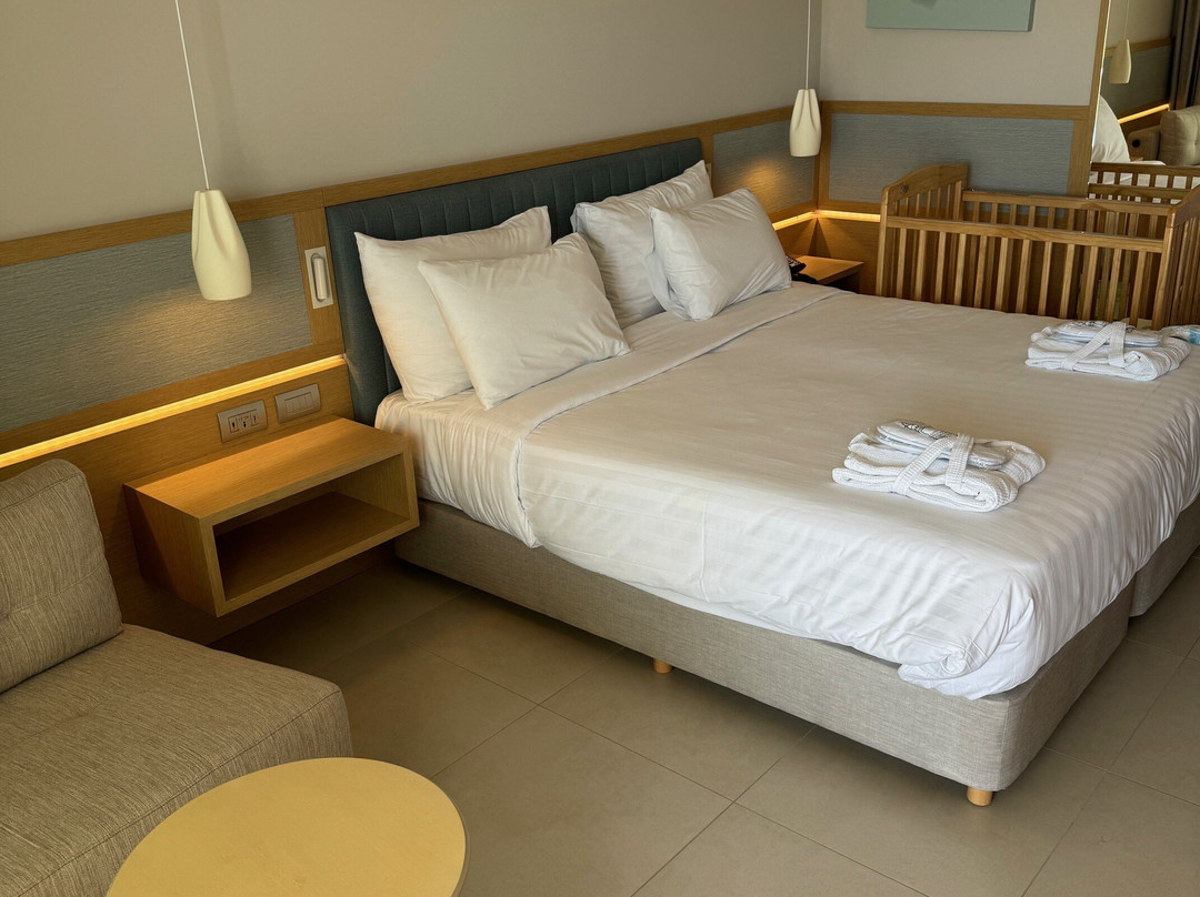 Ammoa Luxury Hotel & Spa Resort主图