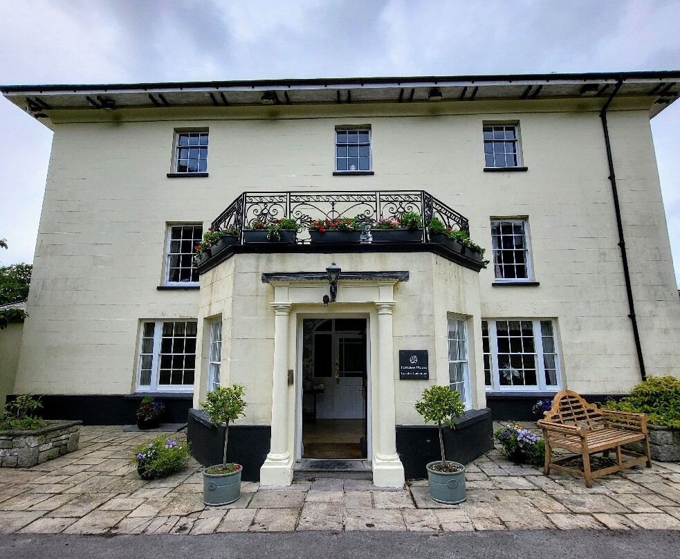 Portclew House主图
