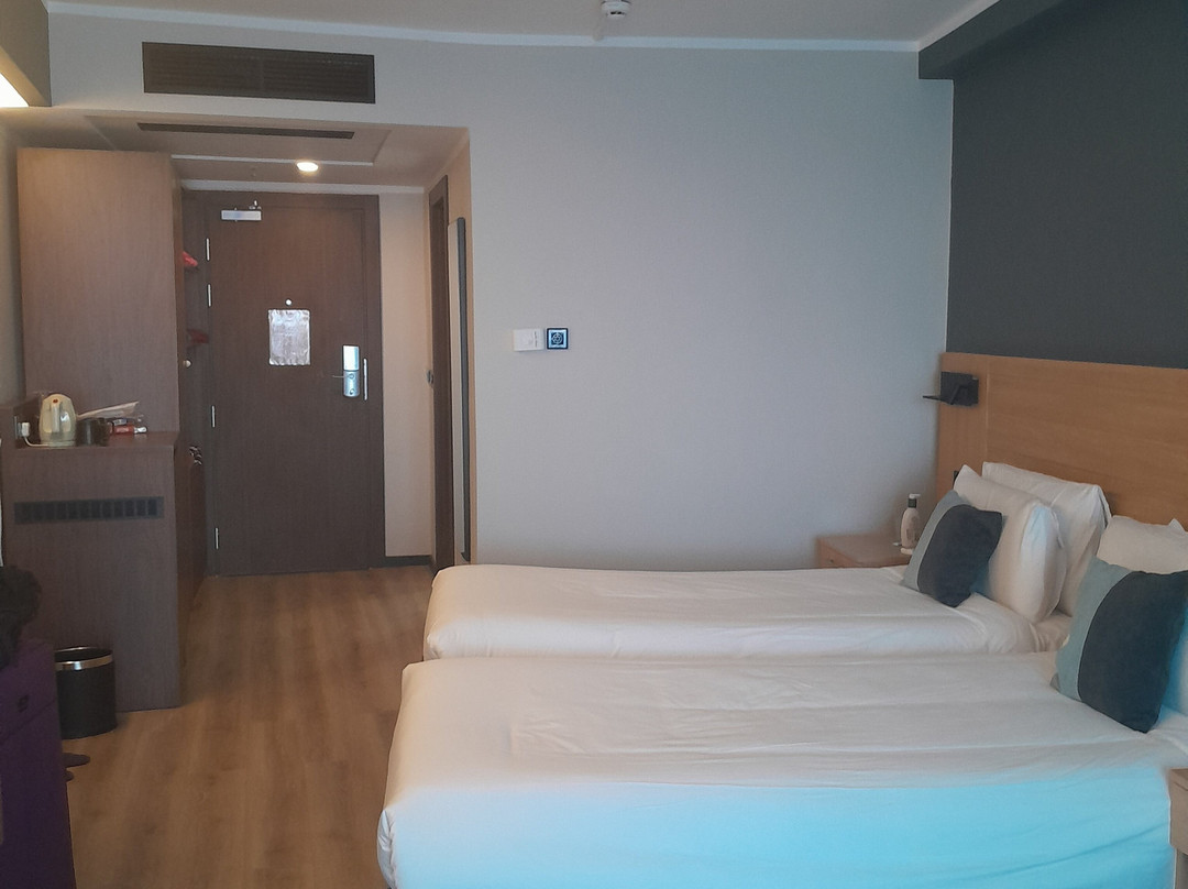 布雷鲁纳温泉酒店主图