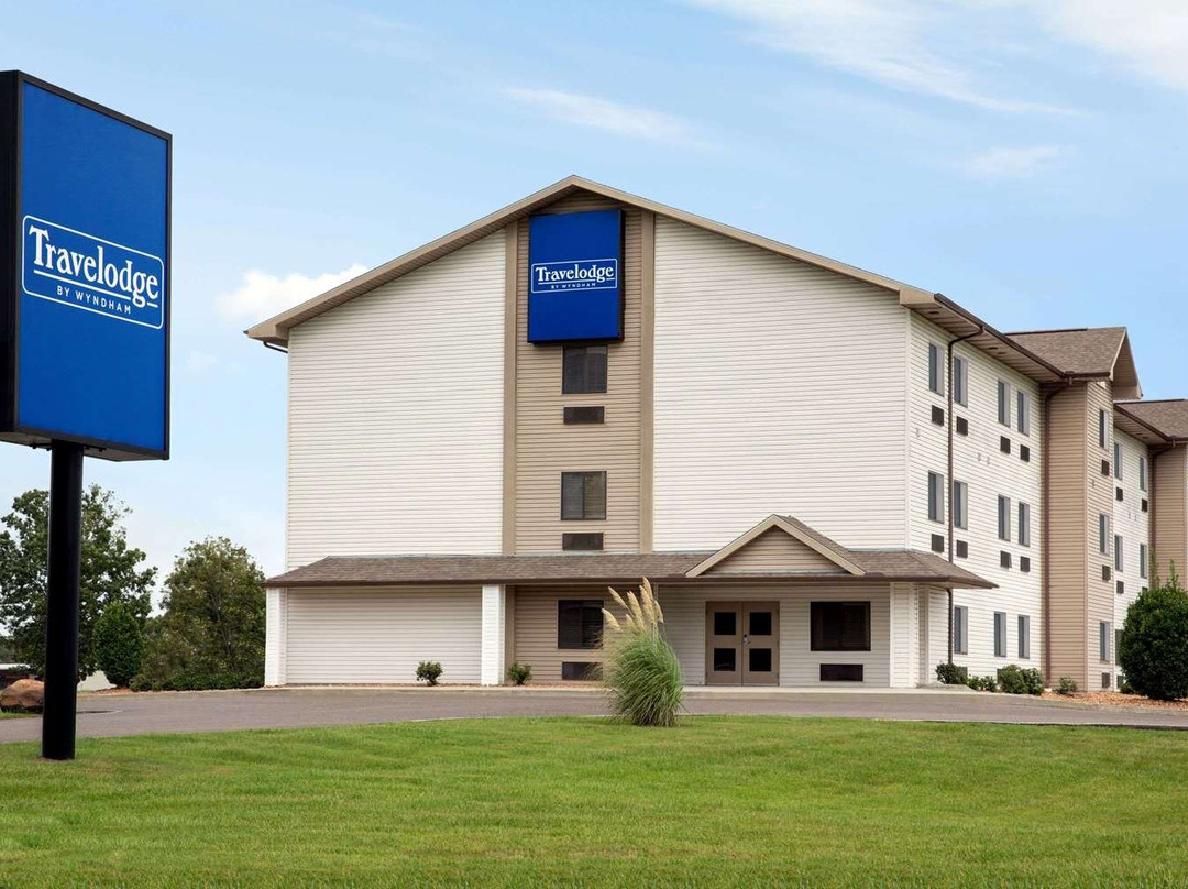 Livonia酒店住宿-Travelodge by Wyndham Livonia