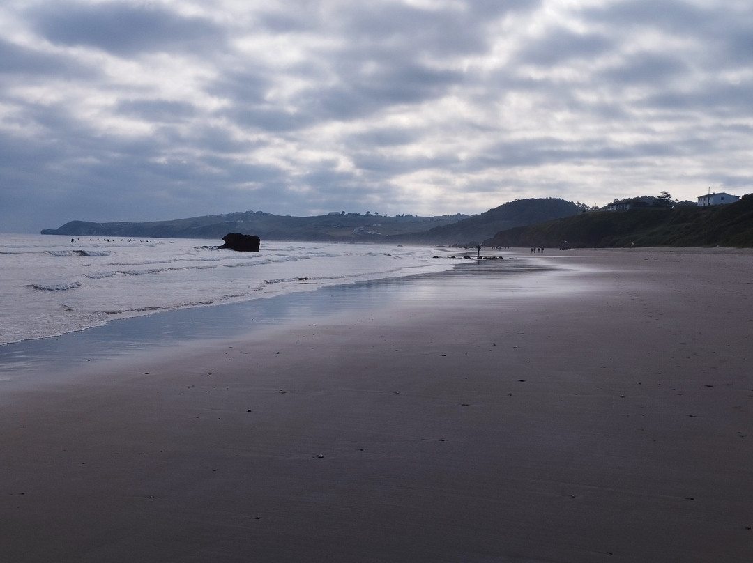 Playa Meron-San Vicente de la Barquera必去景点