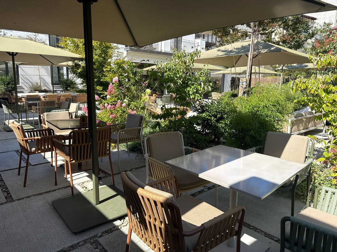 Rhin Garden Hotel主图