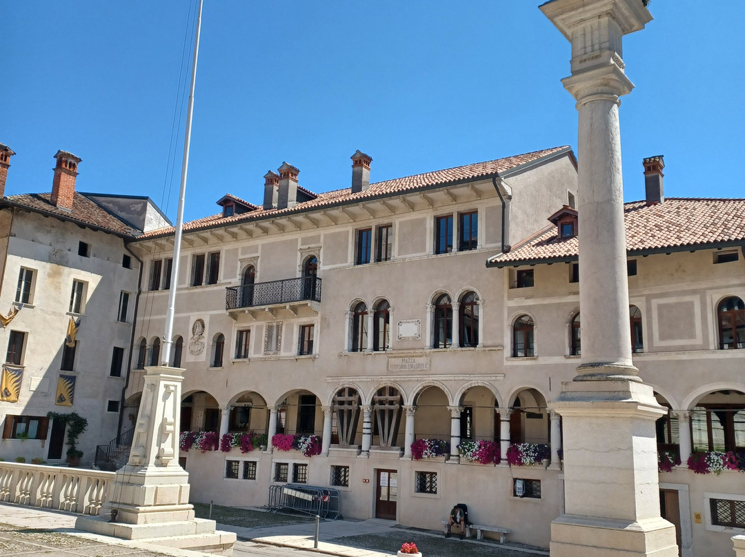 Piazza Maggiore-Feltre必去景点