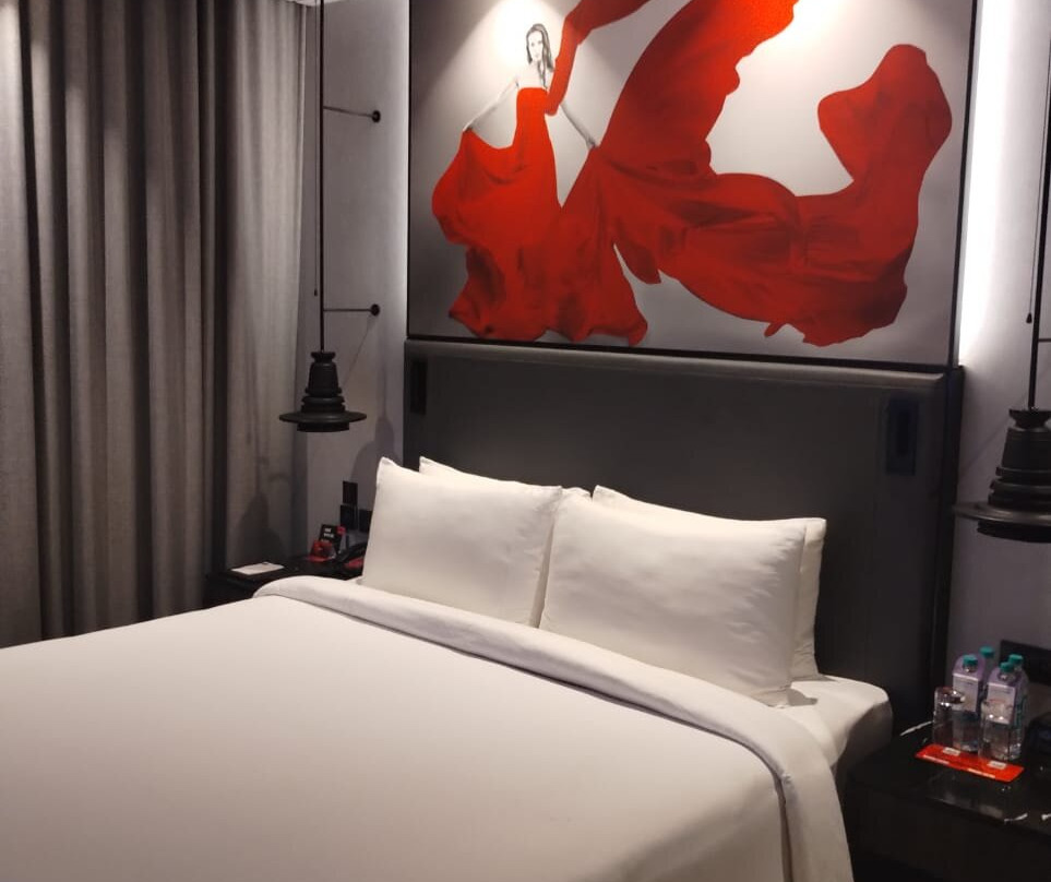 Radisson RED Chandigarh Mohali主图