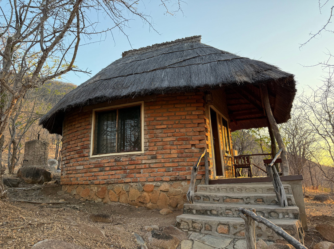 Ruaha Hilltop Lodge主图
