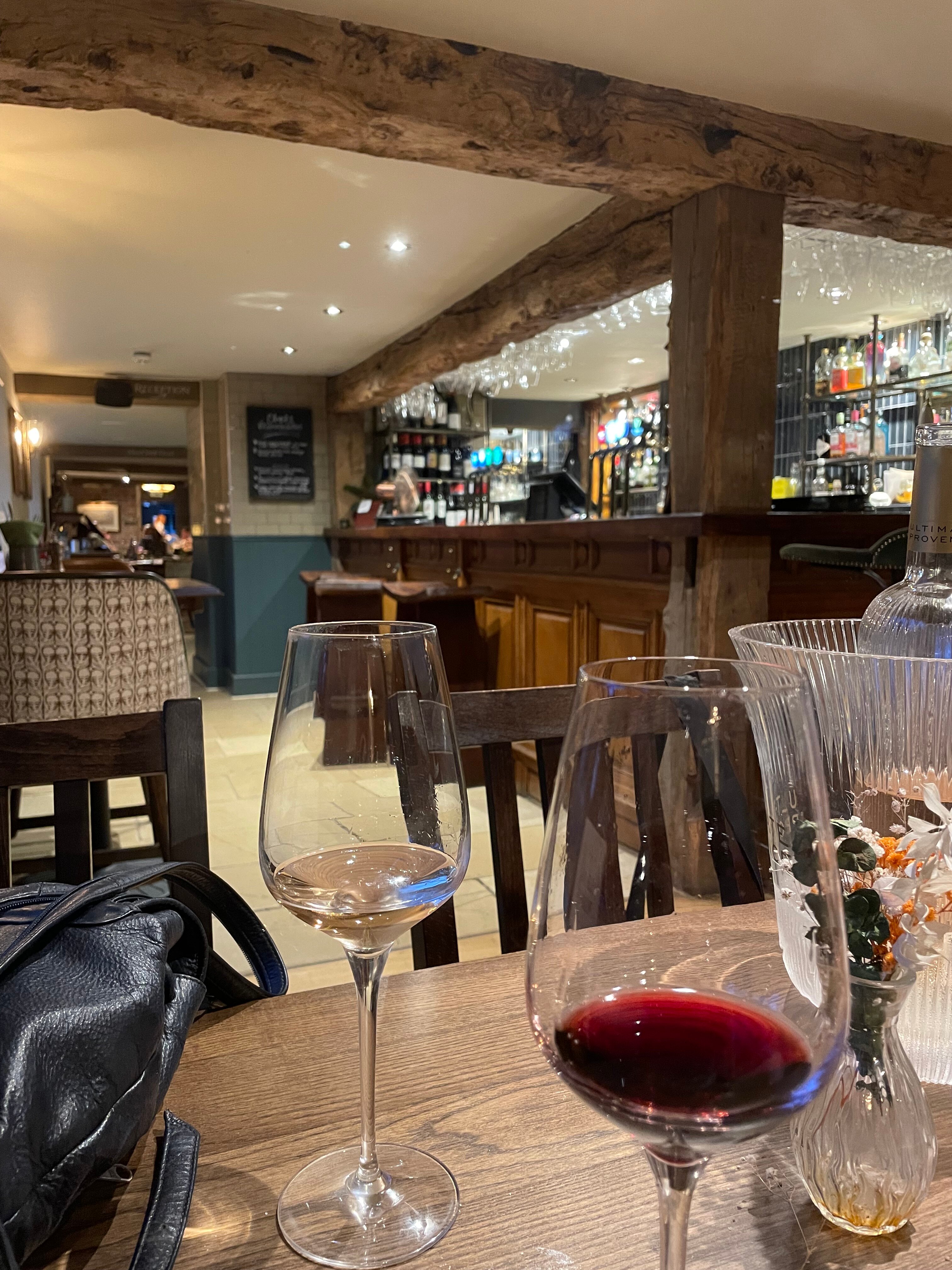 The White Horse-官方