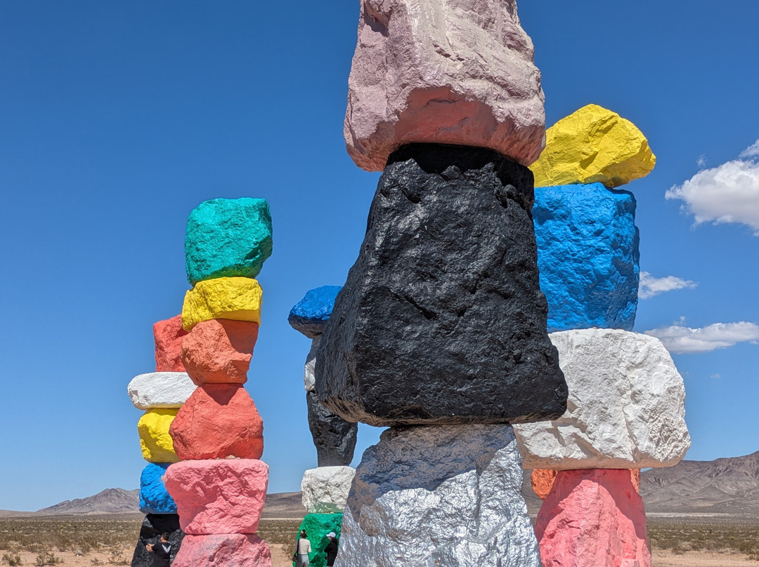 Seven Magic Mountains-Jean必去景点