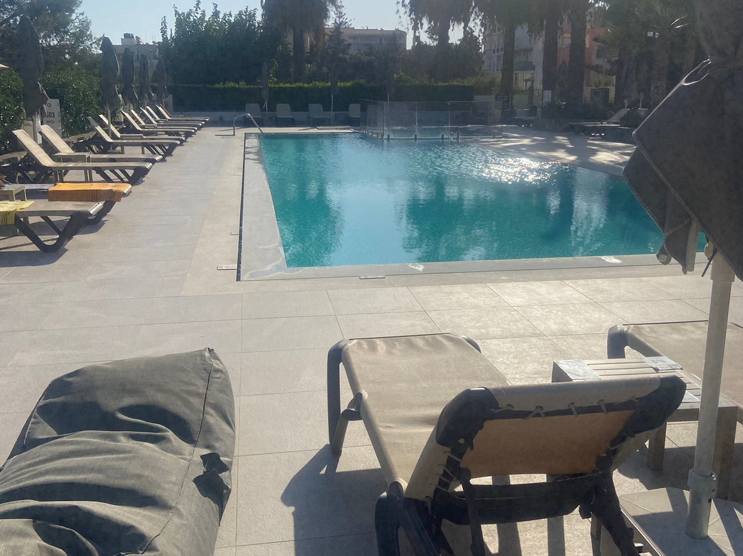 Petousis Hotel & Suites主图