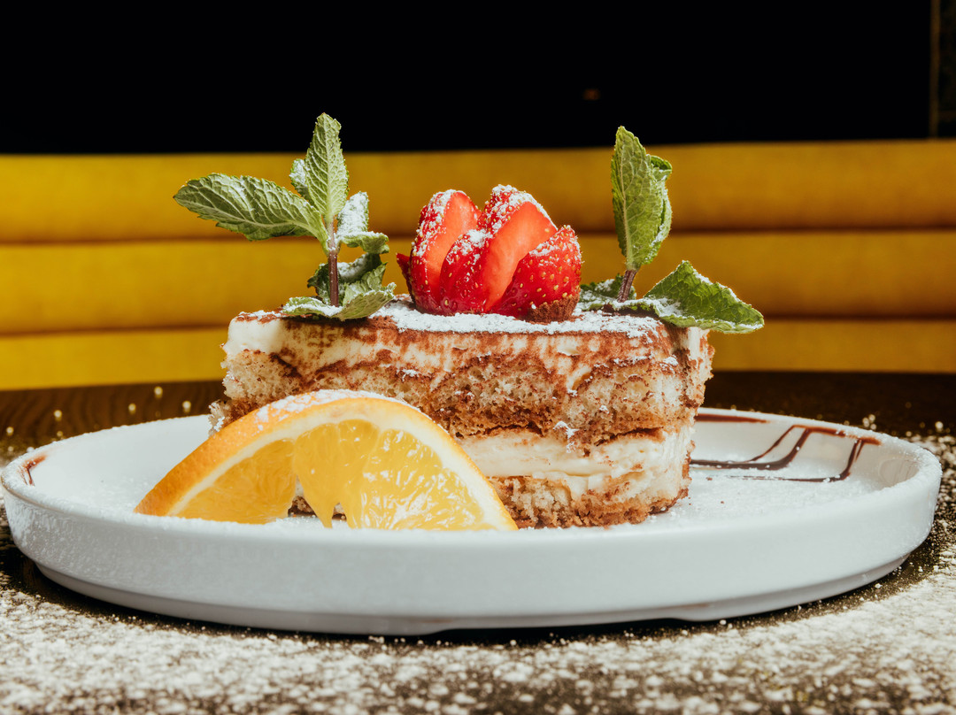 Capri Pizzeria | Bar | Café