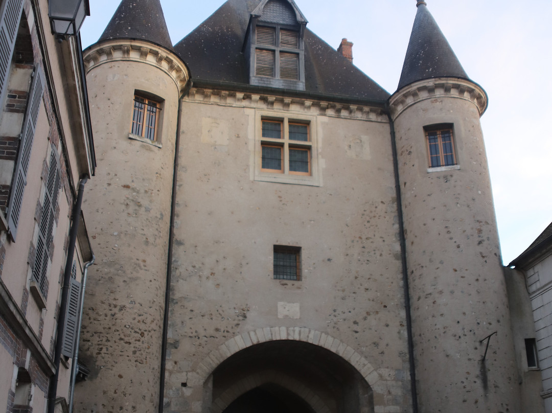 Portes de Sens et de Joigny-Villeneuve-sur-Yonne必去景点