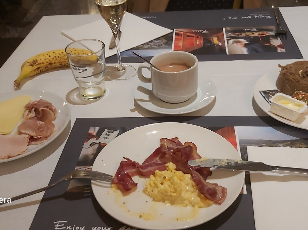 库尼尔酒店主图