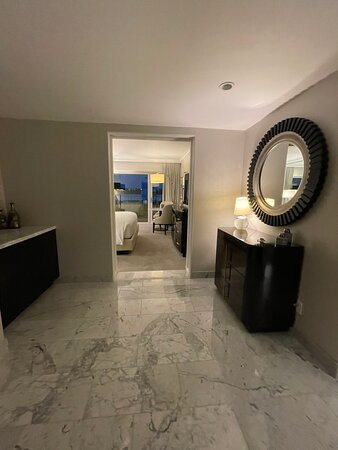 洛杉矶比佛利山庄四季酒店主图