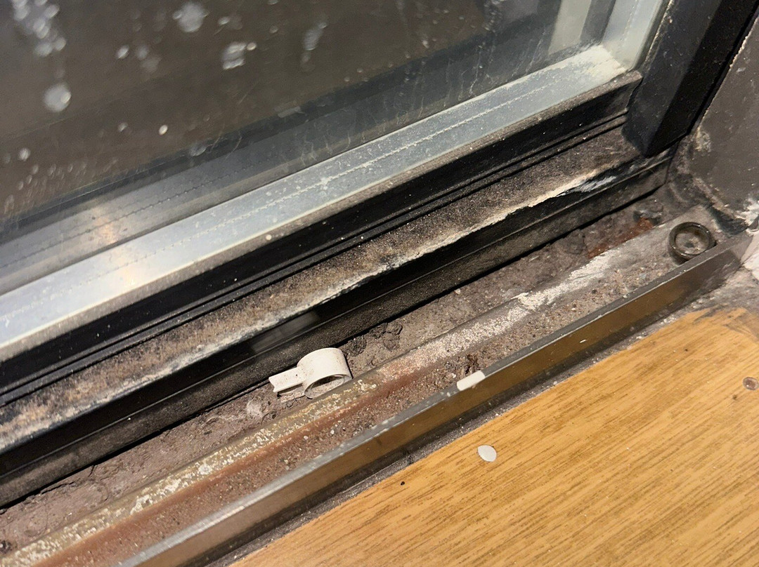 American Inn & Suites Metro Airport主图