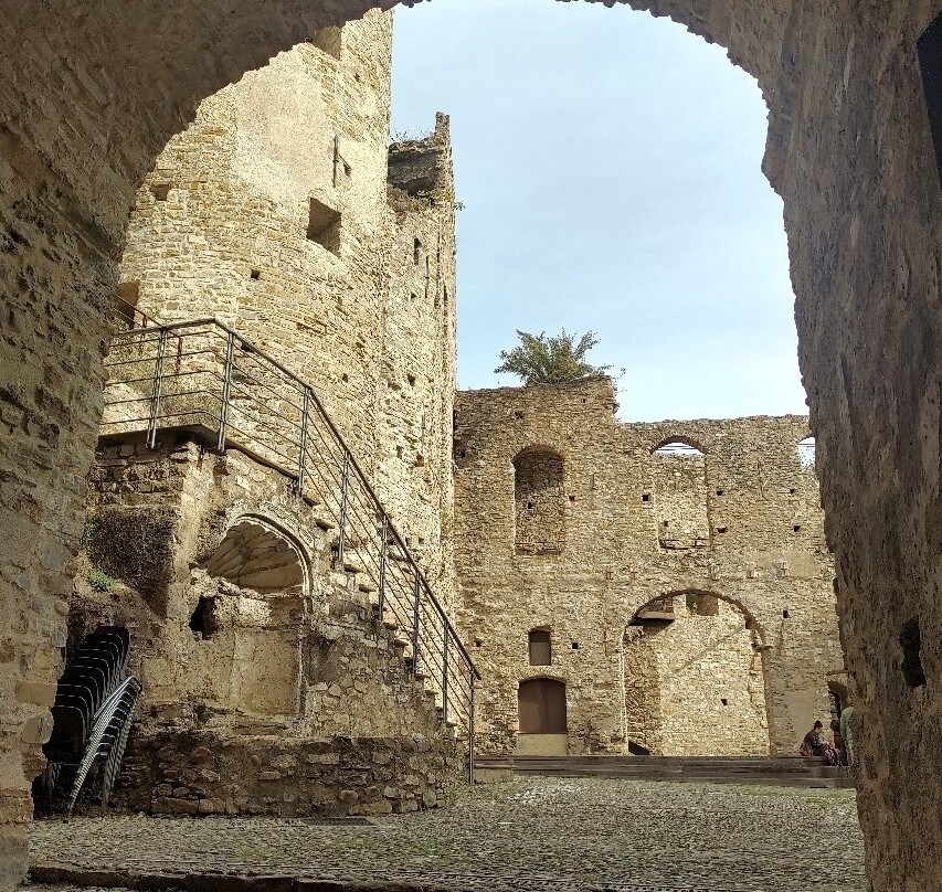 Castello dei Doria-Dolceacqua必去景点