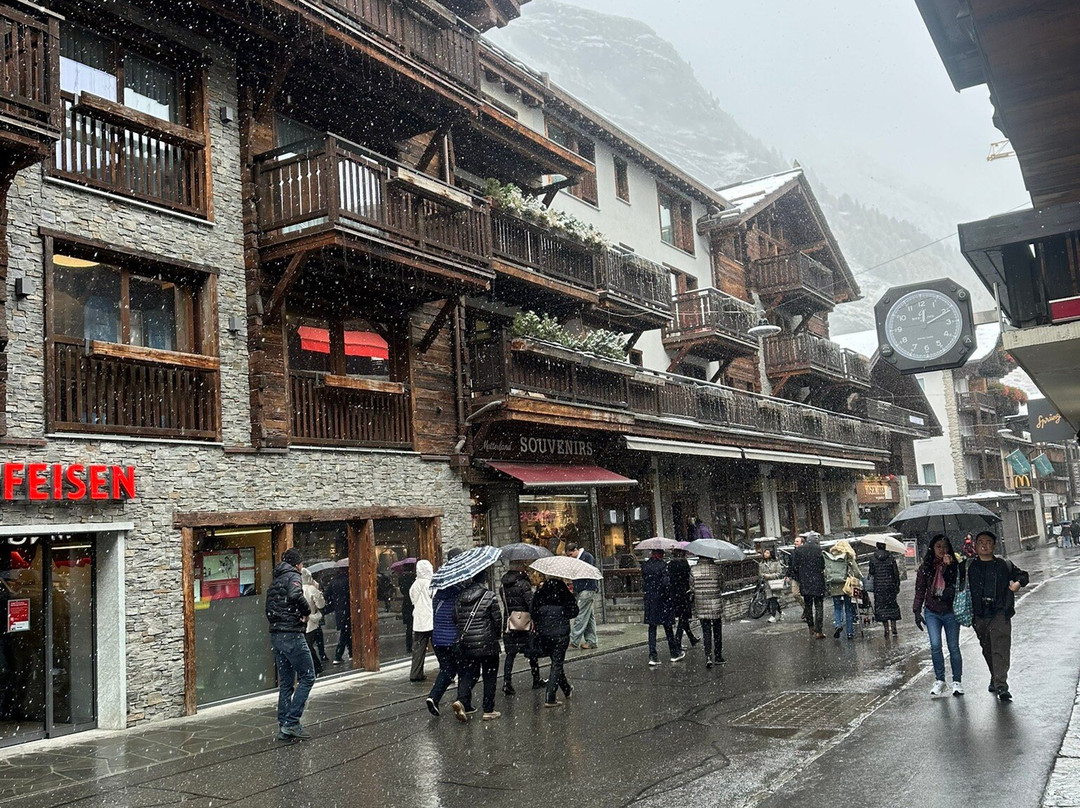 Bahnhofstrasse-策马特必去景点