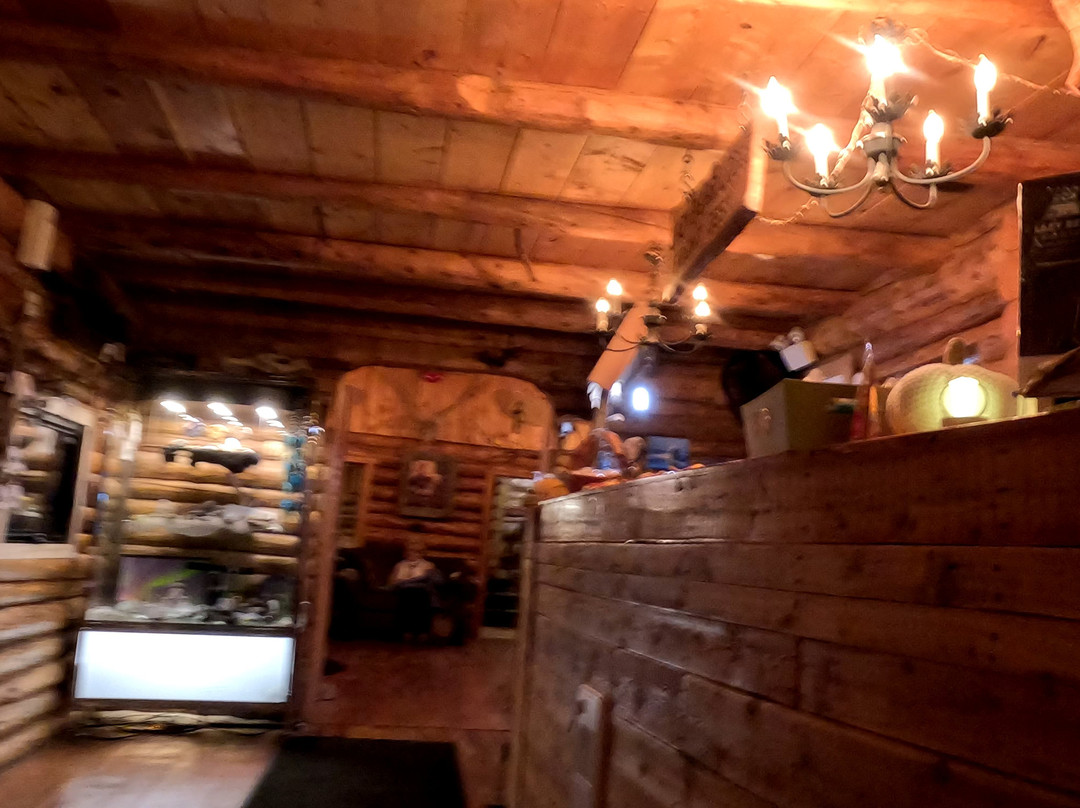 Lazy Bear Lodge主图