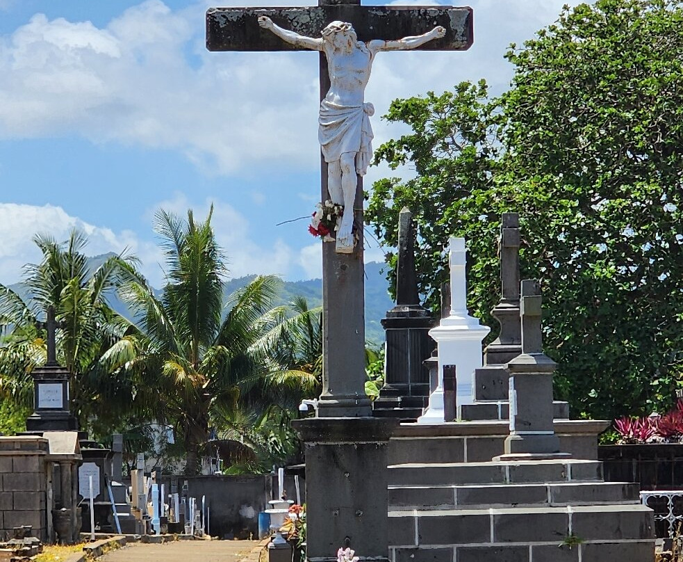 Notre Dame des Anges Cemetery-马喜埔必去景点