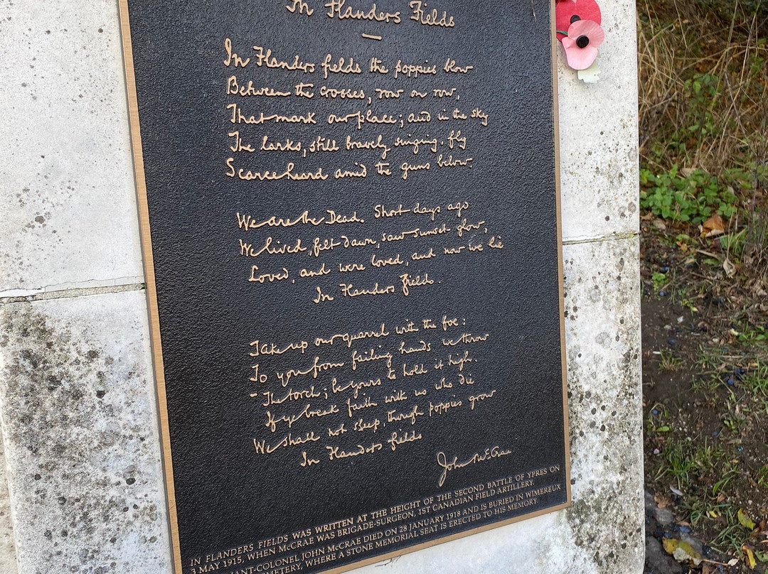 Essex Farm Cemetery-伊普尔必去景点