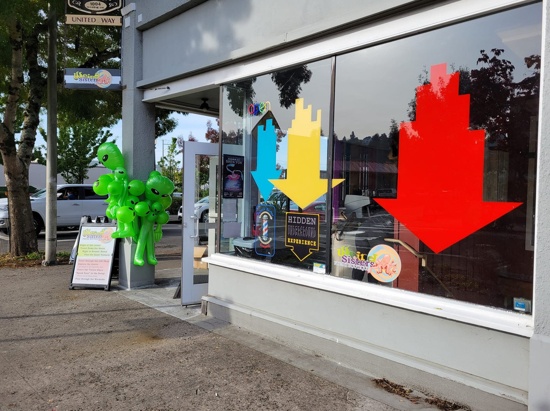 Weird Sisters Freak Boutique-阿斯托里亚必去景点