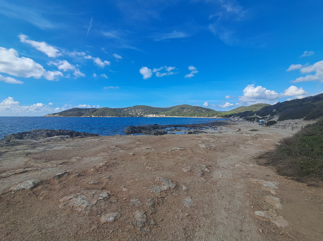 Platja Des Cavallet-伊维萨城区必去景点