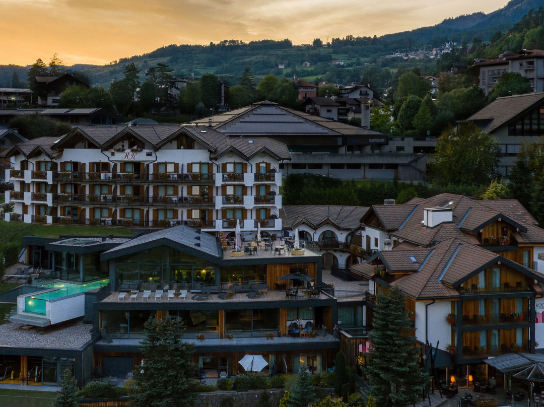 拉罗卡西亚酒店主图