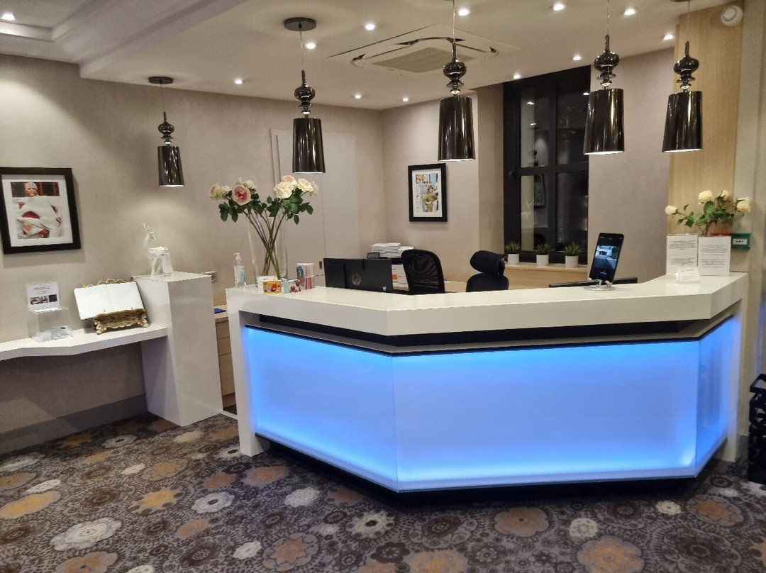 阿罗布罗基酒店主图