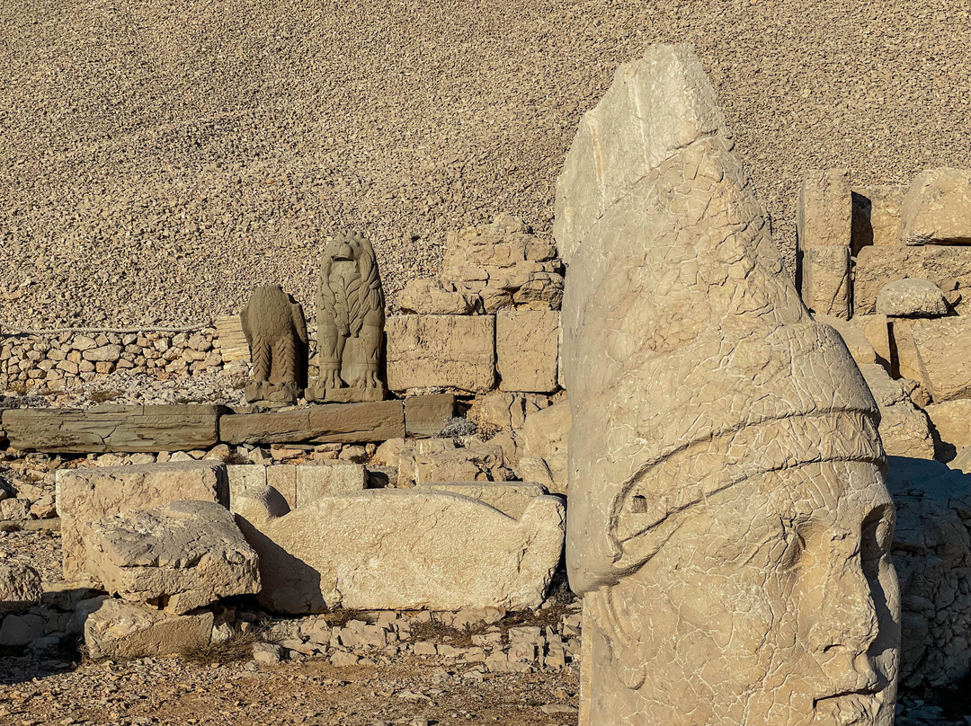 Mount Nemrut West Terrace-Adiyaman必去景点