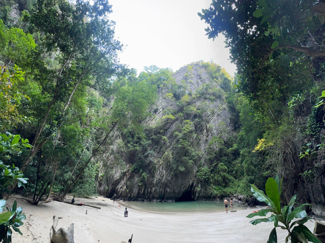翡翠洞-穆岛必去景点