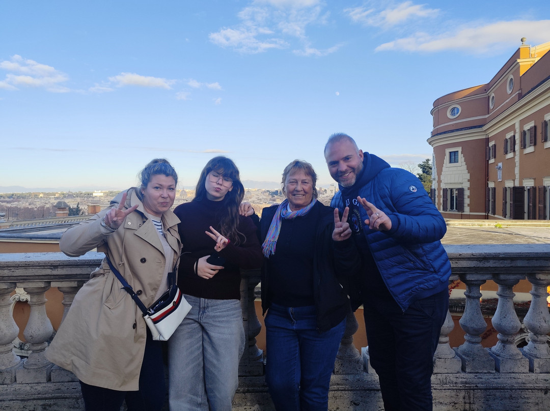 Carole Faudé - Chauffeur Français-奇维塔韦基亚必去景点