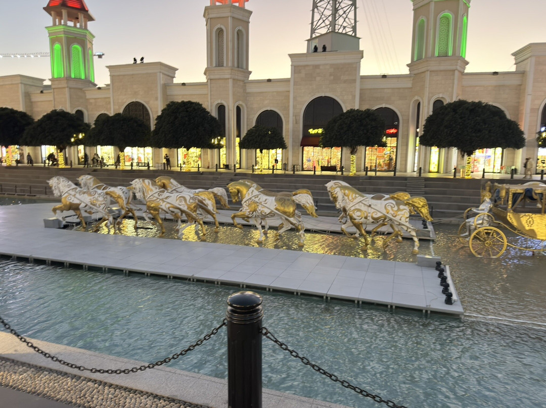 The Land of Legends Shopping Avenue-安塔利亚必去景点