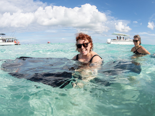 Next Level Charters Cayman-Camana Bay必去景点