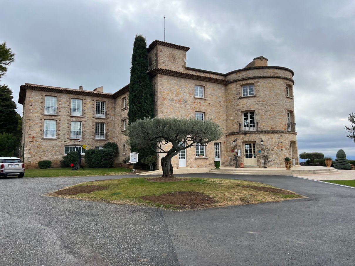 香格里拉城堡庄园德旅游酒店-官方