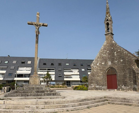 Chapelle de la Croix-孔卡尔诺必去景点