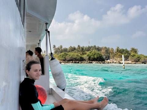 Island Divers-迪古拉赫岛必去景点