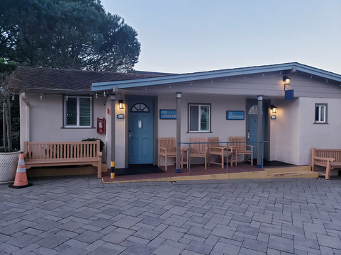 太平洋丛林日落酒店主图