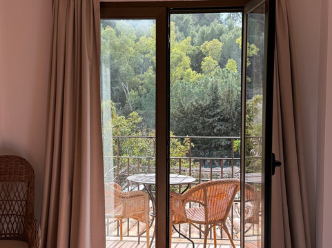 艾斯港口酒店主图