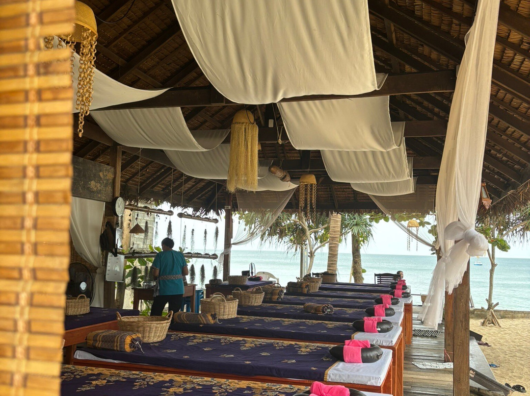 Rainbow Thai Massage-Phra Ae必去景点