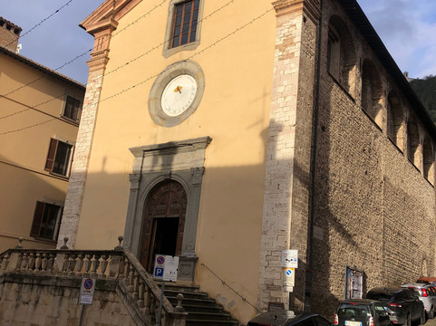Chiesa di Santa Maria dei Servi-古比奥必去景点