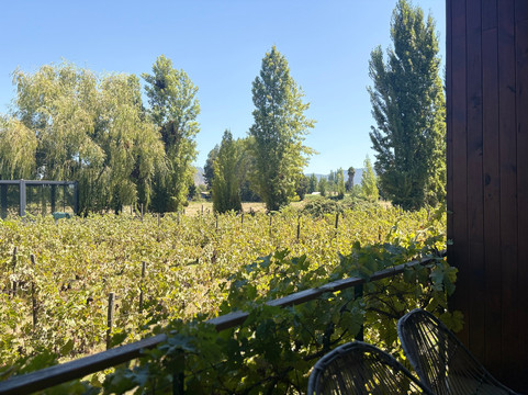 帕若内尔酒店主图