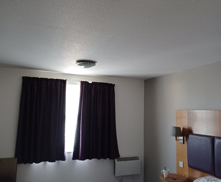 紫客房酒店主图