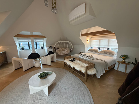 The Dover George主图