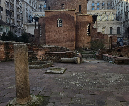 圣乔治圆顶教堂-索非亚必去景点