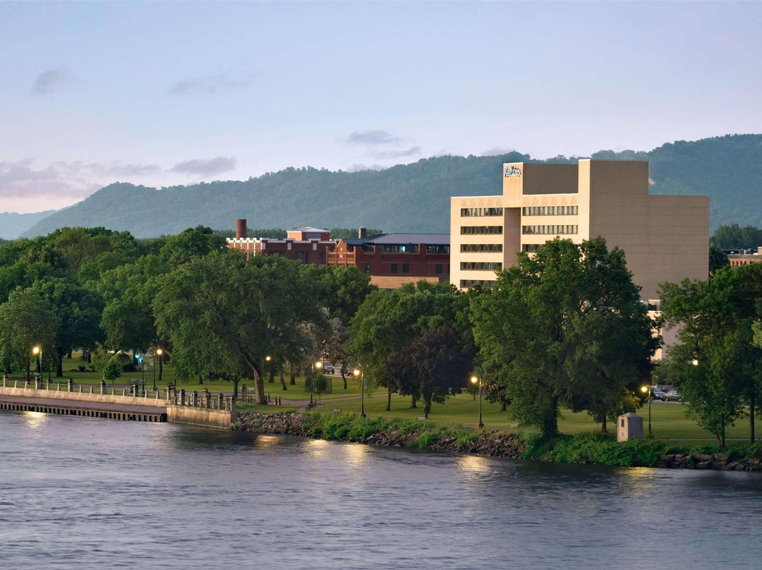 La Crescent酒店住宿-Radisson Hotel La Crosse