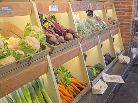 Millets Farm Centre-弗里福德希斯必去景点